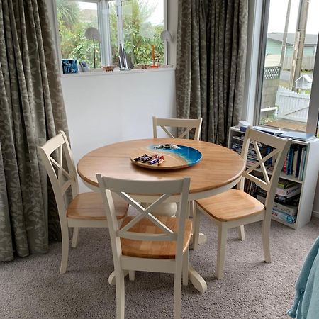 Beach Cottage - A Cosy Beach Cottage Charmer Riverton ภายนอก รูปภาพ